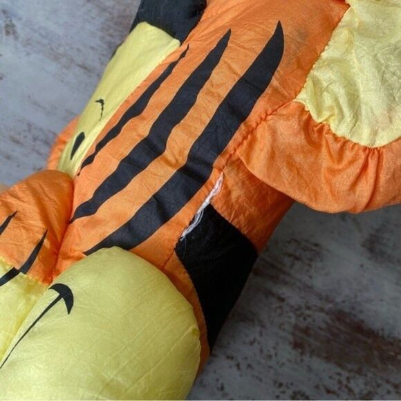 Vintage Disney’s Winnie the Pooh Tigger 90s plush stuffed head nursery puffalump - Picture 2 of 6